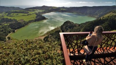 São Miguel East: Full-Day Van Tour with Lunch