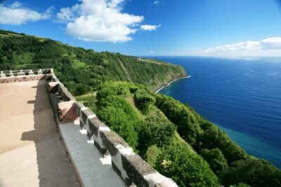 São Miguel: Nordeste, Cliffs & Waterfall Day Trip with Lunch