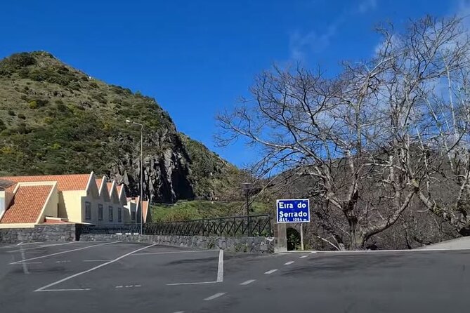 Scenic Route - Nuns Valley Tour - Pico dos Barcelos gives you the Funchal overview
