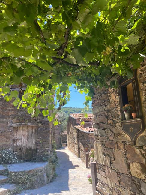 Schist Villages and medieval castles tour - Local customs and stories from the mountains