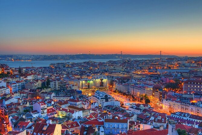 Shared Arrival Transfer: From Lisbon Airport to Hotels - The first hour is the key test