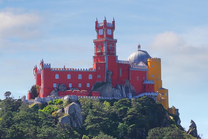 Sintra-Cascais-Pena Palace 8-People Small Group Tour from Lisbon - Why this small-group route works