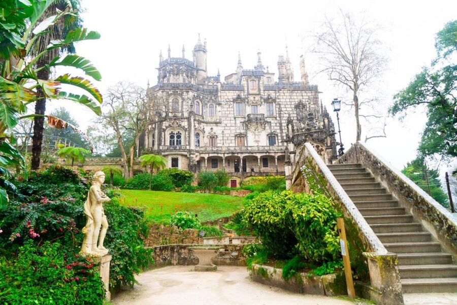 Sintra: Castle of the Moors & Quinta Entry with Audio Guides - Should you book the Sintra audio tour package?