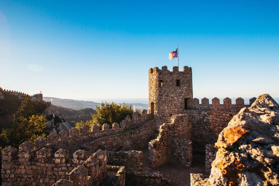 Sintra: Castle of the Moors Skip-the-Line Ticket - Walking the first walls and forest paths