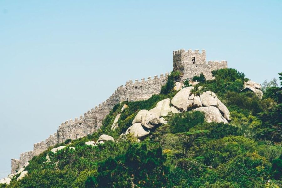 Sintra: Castle of the Moors Skip-the-Line Ticket+Audio Guide - Reaching the castle from Lisbon and Sintra
