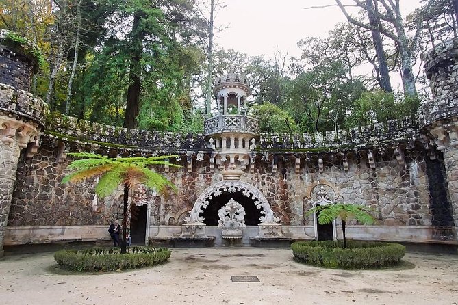 Sintra Full-Day Private Tour - A Journey through Wonderland - The Moorish Castle and the cost of walking