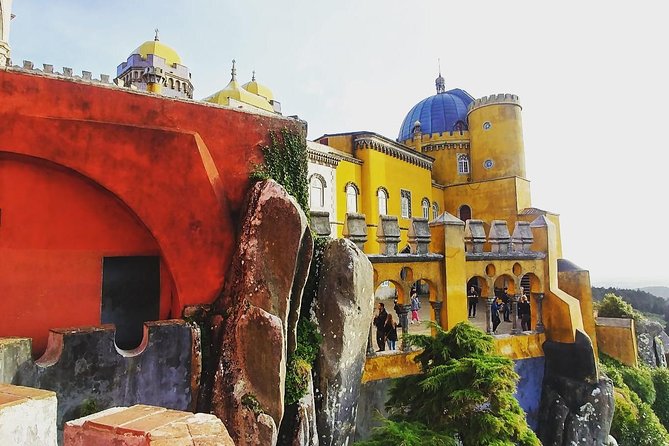 Sintra Half-Day Private Tour - A Journey through Wonderland - Sintra’s old center and a proper pastry break