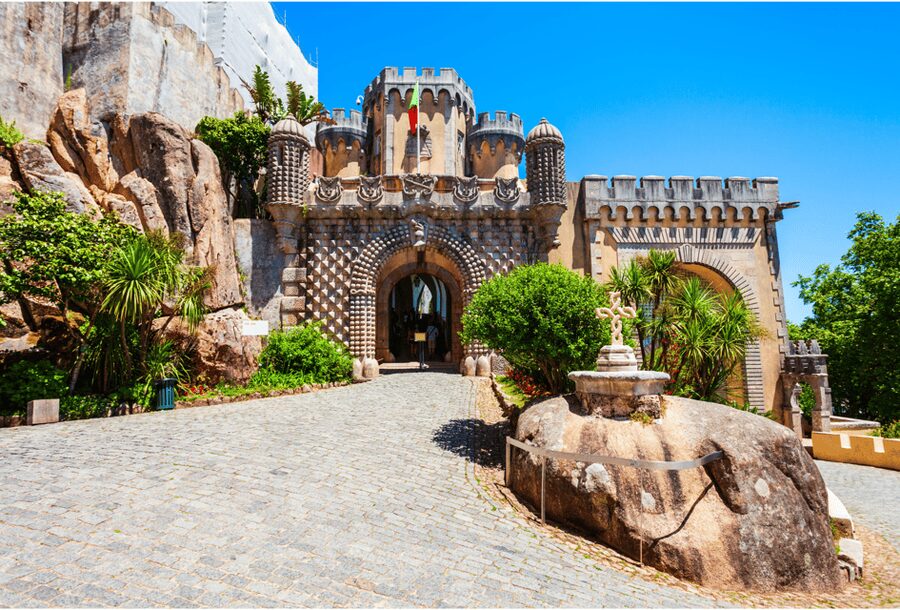 Sintra: Pena Palace, Quinta da Regaleira, Cabo da Roca and Cascais - Key points at a glance