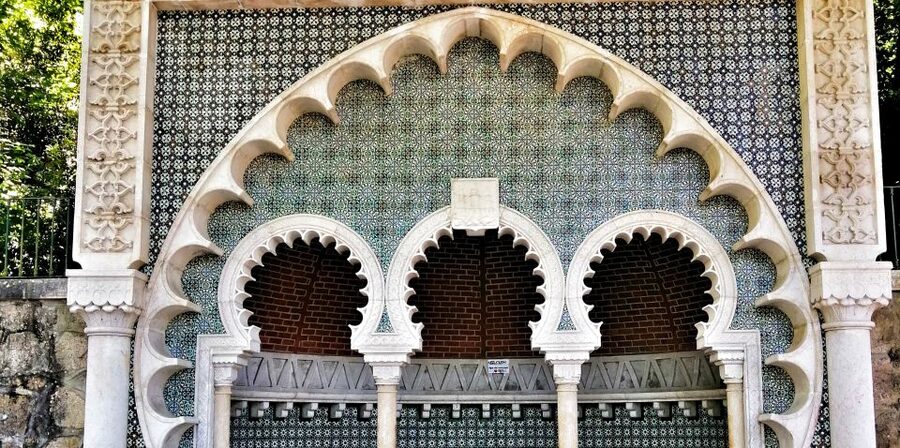 Sintra: Truly Private Tour to Pena Palace & Regaleira - The 45-minute ride from Lisbon to Sintra