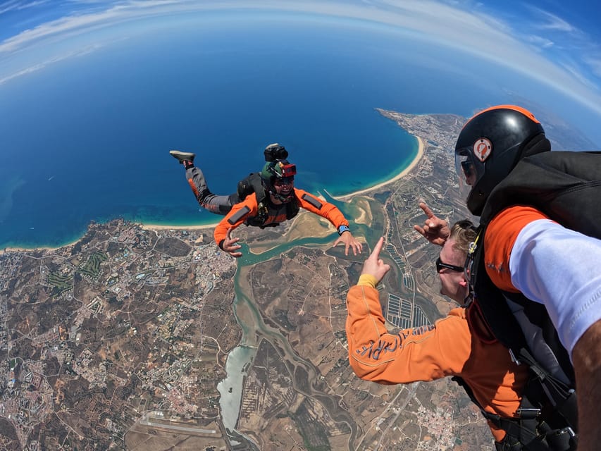Skydive Algarve: Tandem Skydiving 10.000ft (up to 15.000ft) - Five to seven minutes under the parachute