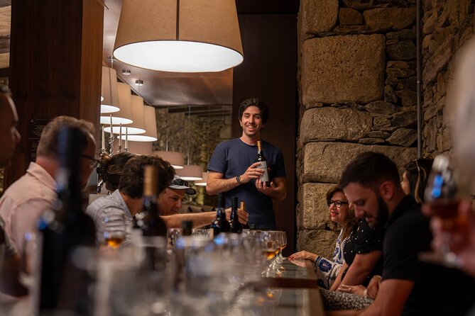 Small Group Douro Valley Wine Tour with Lunch and Cruise - The first winery combines tasting and lunch