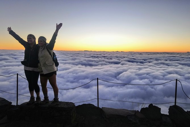 Sunrise Guided Hike PR1 Pico do Areeiro Pico Ruivo small group - The 6:00 a.m. pickup is only a guide time