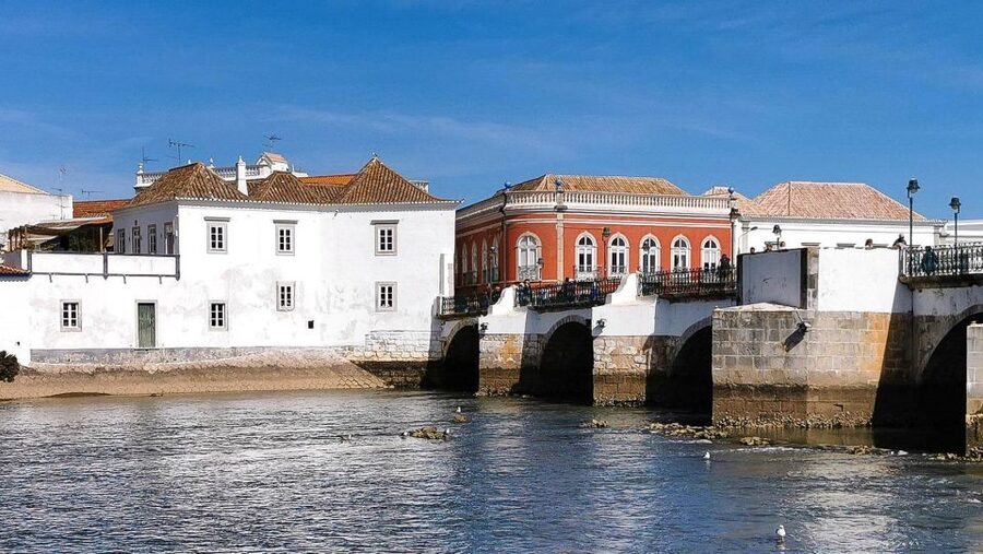 Tavira: Tuk-Tuk City Tour - Why the electric tuk-tuk works well in Tavira