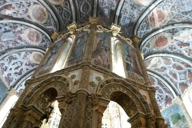 Time travel at the Convent of Christ Tomar - Symbols, carvings, and the puzzles in the stone