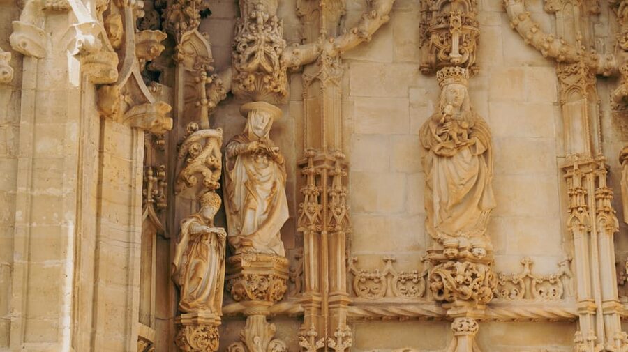 Tomar: Knight's Templar Castle and Convent of Christ Tour - Who should book this Tomar tour?