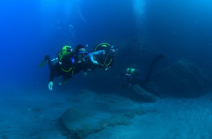 Vila Franca Do Campo: Introduction to Scuba Diving Tour - Snorkeling Before Your Turn Below
