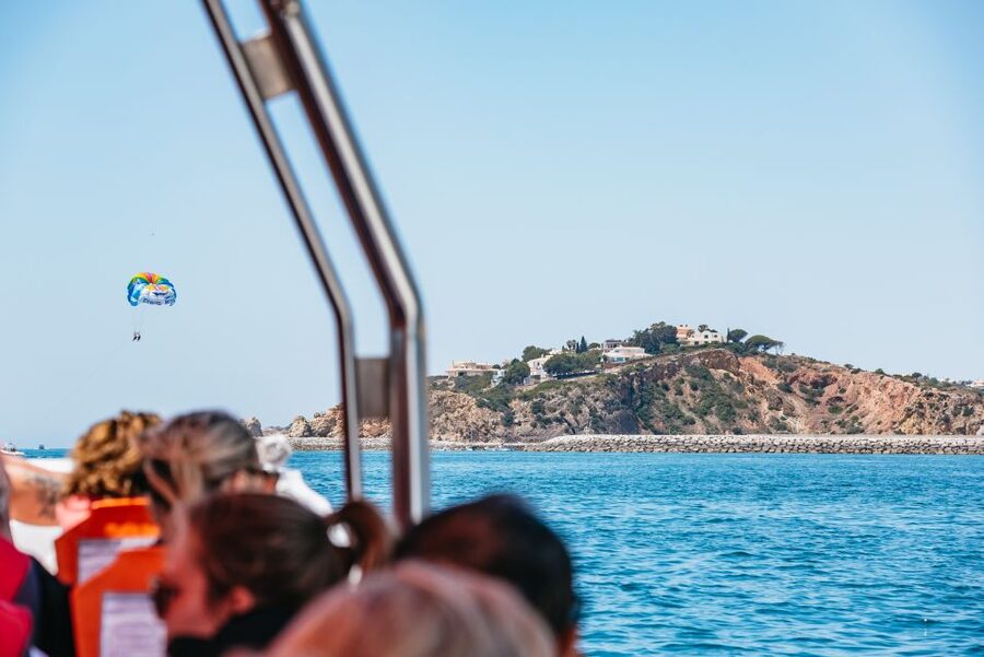 Vilamoura: Benagil Cave Boat Tour with Entry - Practical tips for a better boat trip