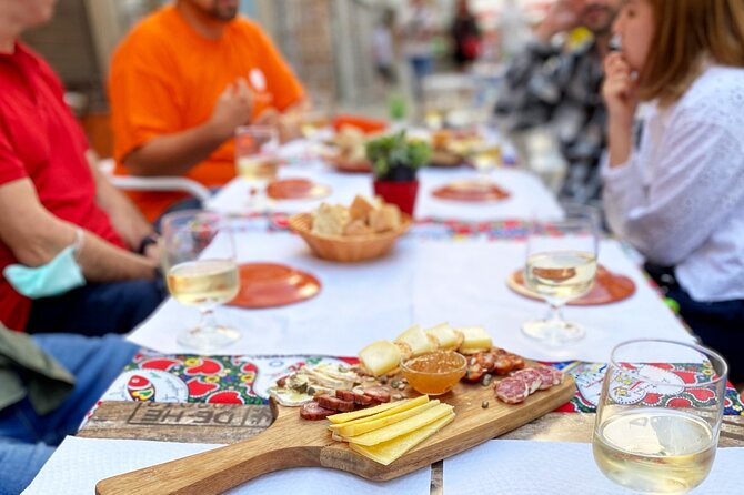 Wine Tasting with Tapas Walking Tour in Porto - Wine Chalet Portugal and the petiscos question