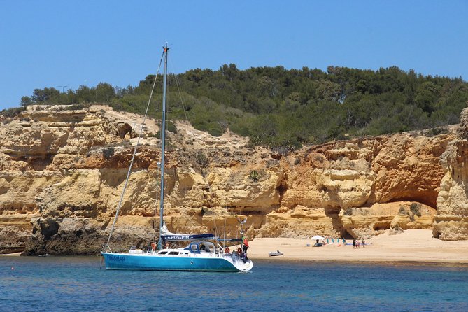 Yatch FINISMAR: 6 hours cruise with Beach BBQ (14passengers) - Why the FINISMAR feels different from a big Algarve boat trip